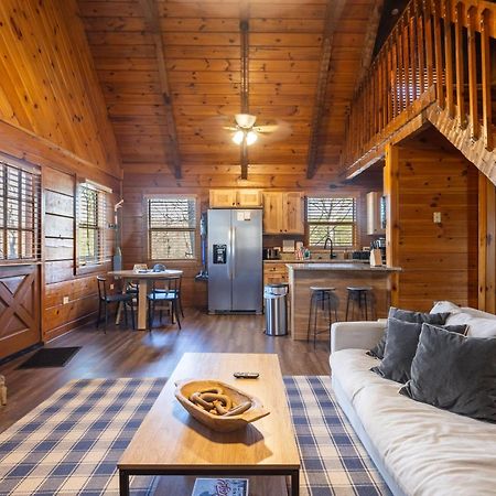 Dudley II By Avantstay Comfortable Cabin W Hot Tub Views Pigeon Forge Exterior foto
