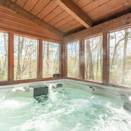 Dudley II By Avantstay Comfortable Cabin W Hot Tub Views Pigeon Forge Exterior foto