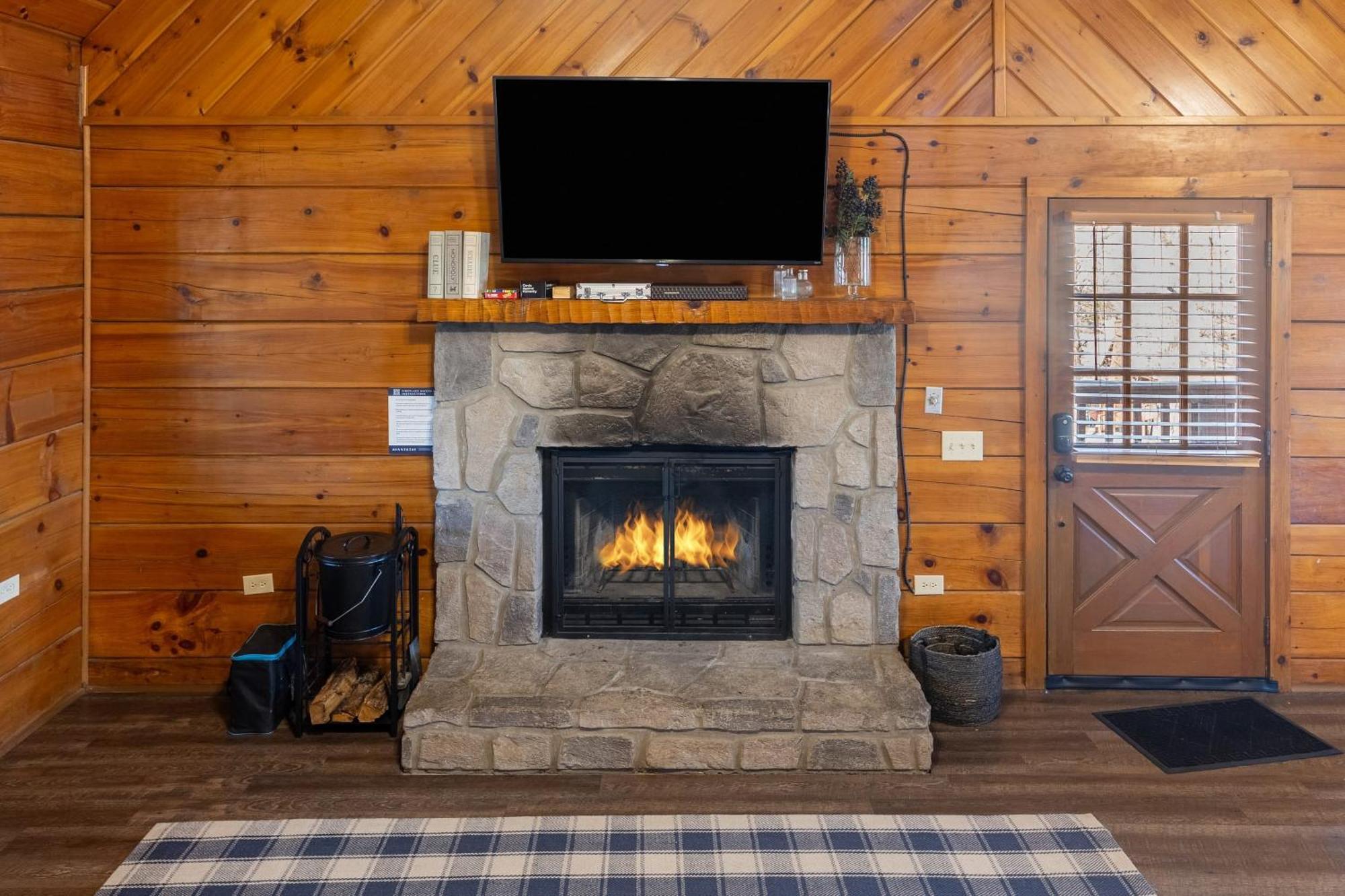Dudley II By Avantstay Comfortable Cabin W Hot Tub Views Pigeon Forge Exterior foto