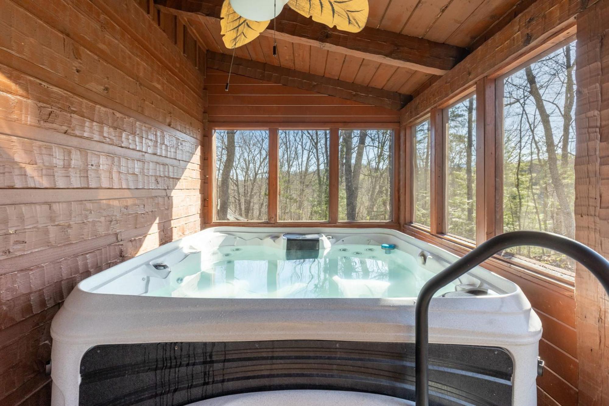Dudley II By Avantstay Comfortable Cabin W Hot Tub Views Pigeon Forge Exterior foto