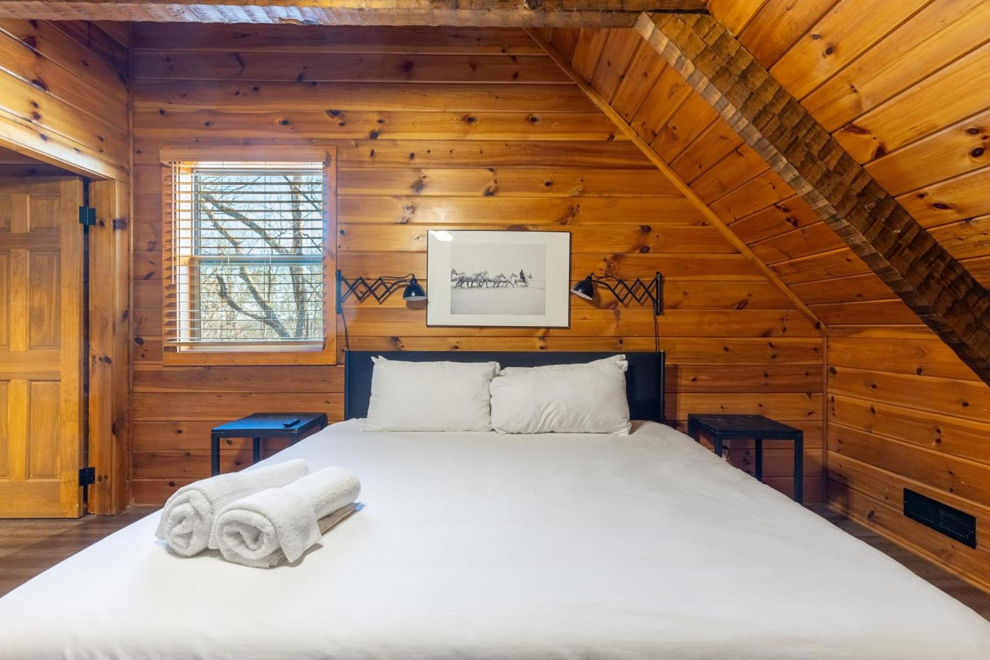 Dudley II By Avantstay Comfortable Cabin W Hot Tub Views Pigeon Forge Exterior foto
